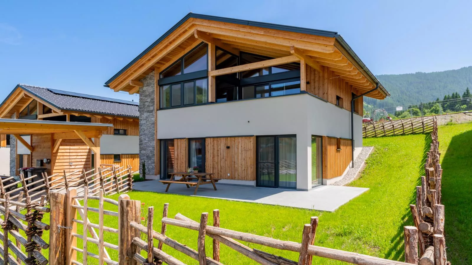 Grebenzen Lodge 53-Buitenkant zomer