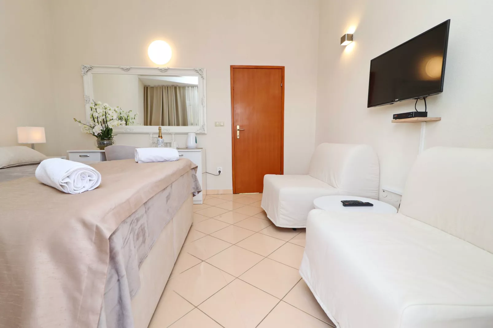 Hotel Pansion Villa Antonio - Two Bedroom Suite with Balcony and Sea View 25seaview - Slaapkamer