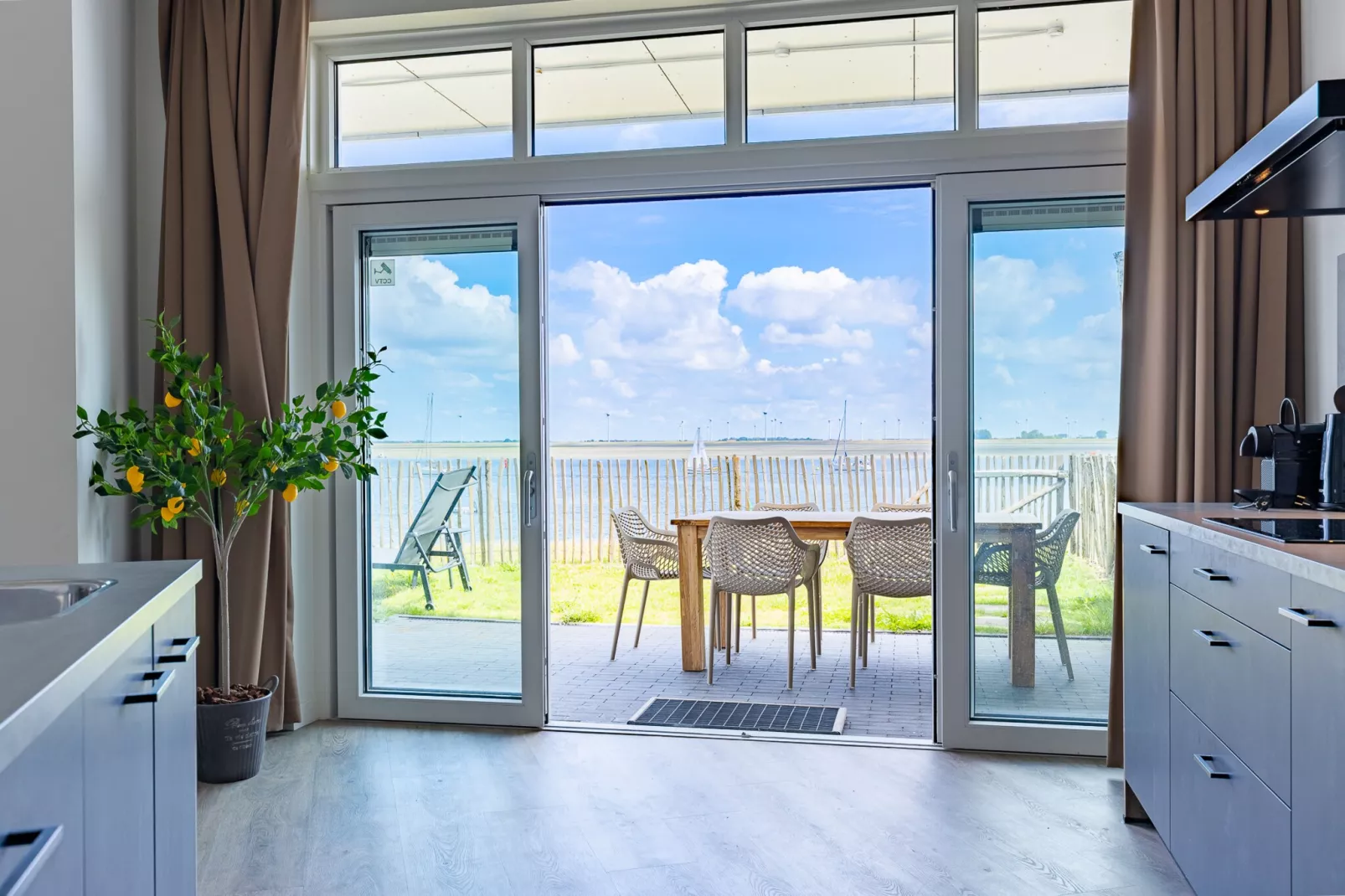 Luxe appartement Vista Maris 'Laguna Beach House' - Havenweg 8-32  Sint-Annaland Oosterschelde-Niet-getagd