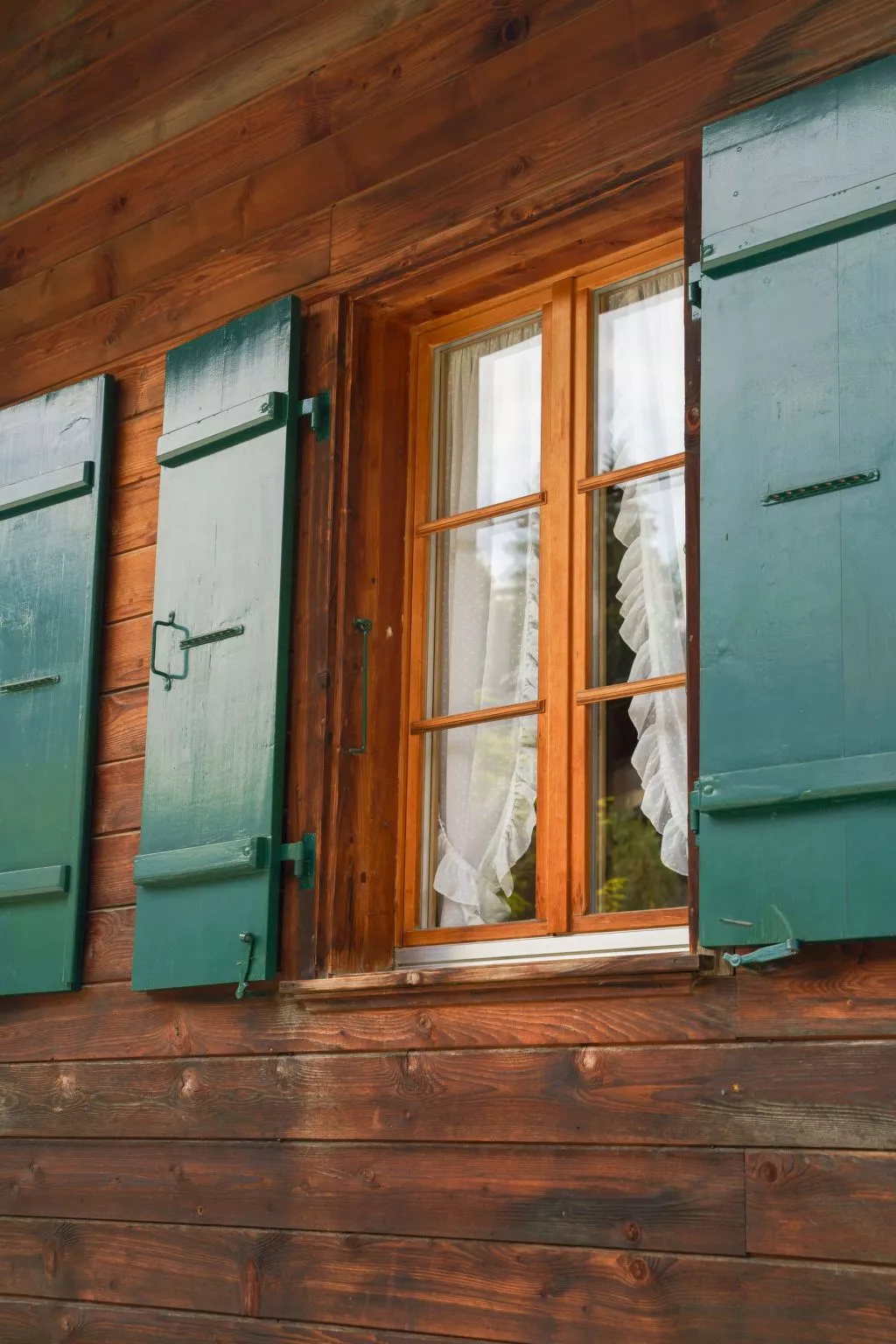 Lena, Chalet-Binnen