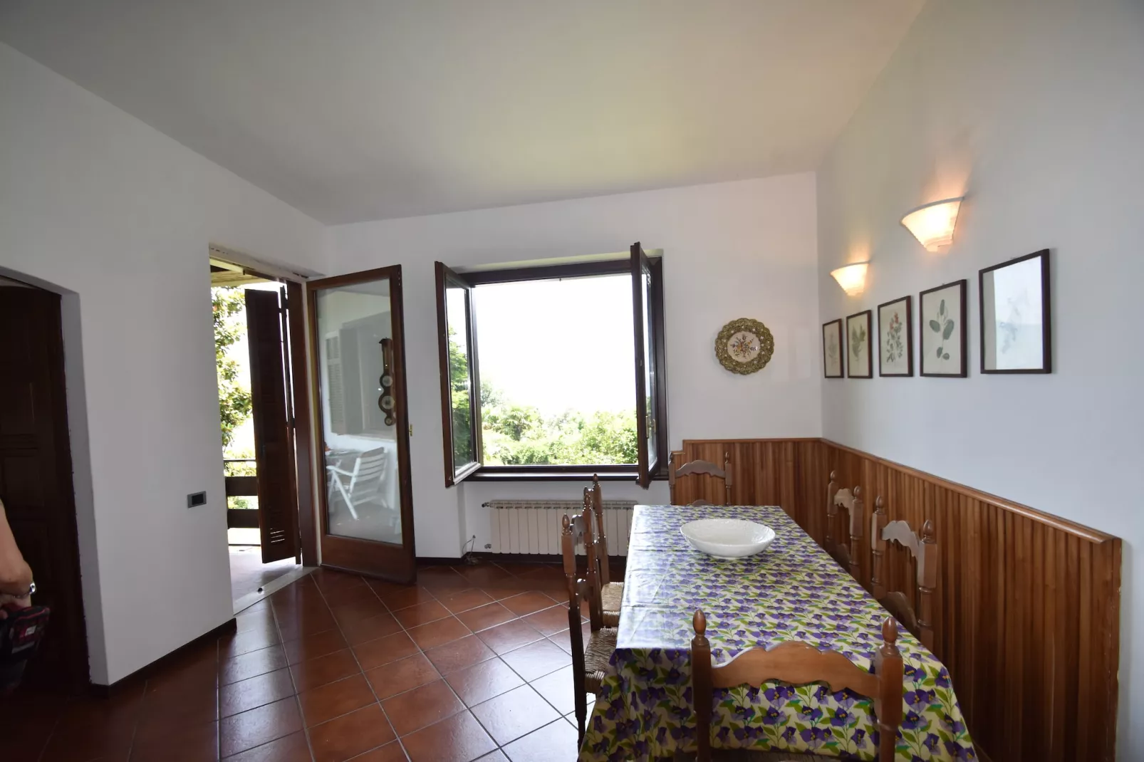 Casa Adele 6-Eetkamer