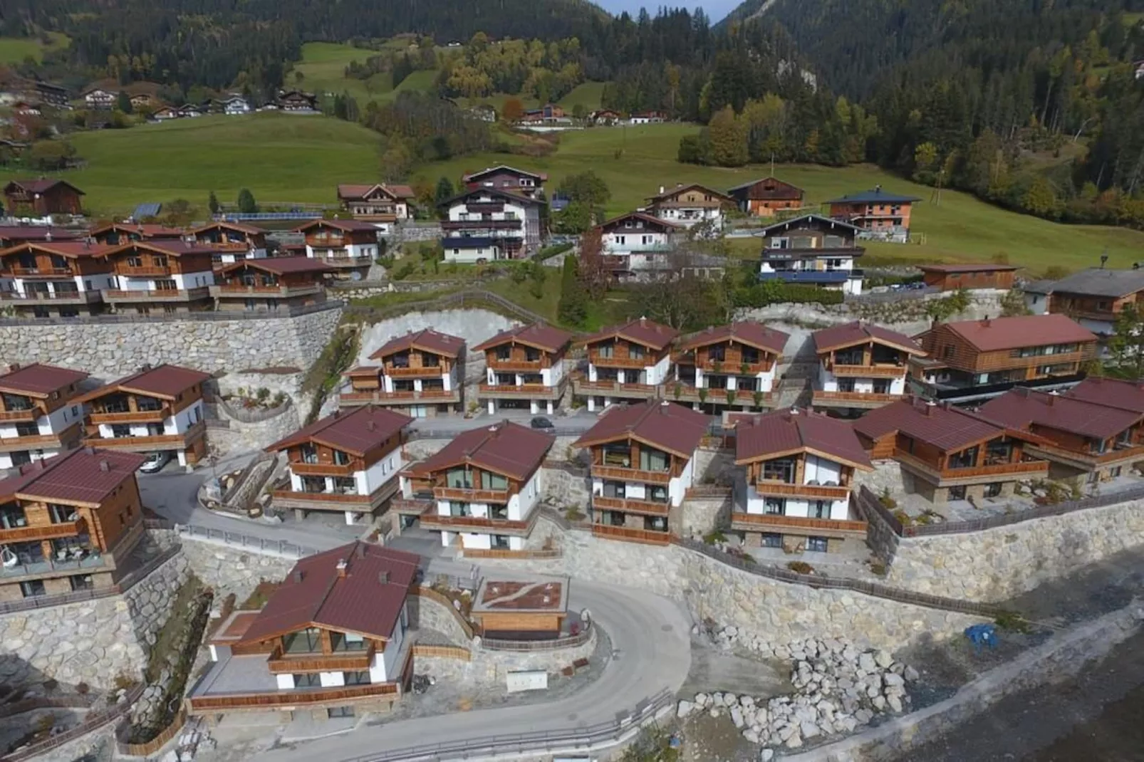 Nationalpark Chalet Grossschober-Buitenkant zomer