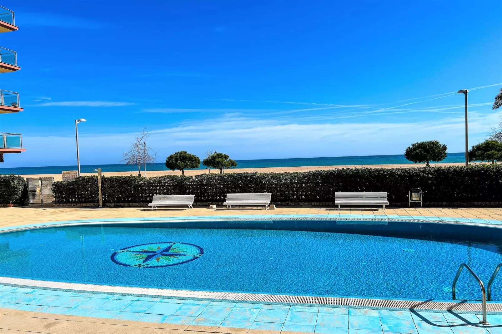 Vivalidays Mar - Santa Susanna-Zwembad