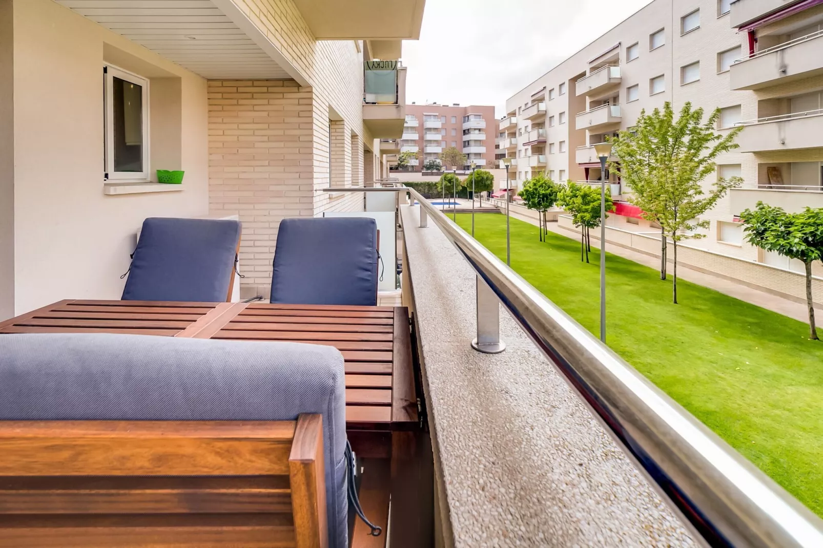 Vivalidays Alicia - Fenals - LLoret de-Terrasbalkon