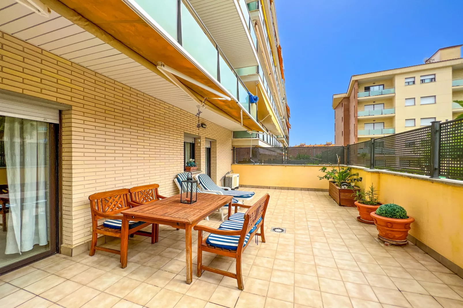 Vivalidays Elia - Fenals - LLoret de Mar-Terras
