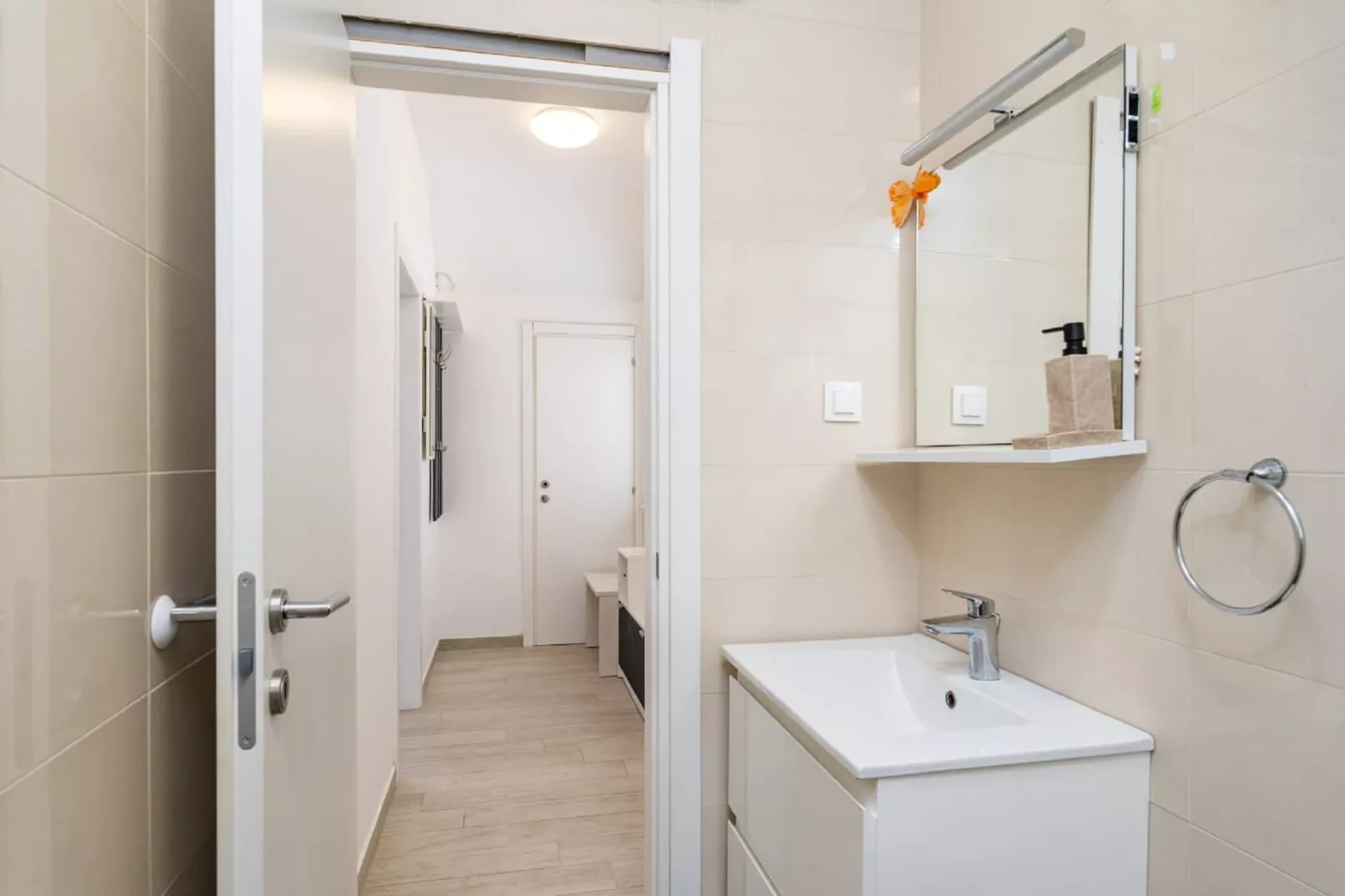 Studio Apartment Feather - Studio Apartment with Terrace-Badkamer