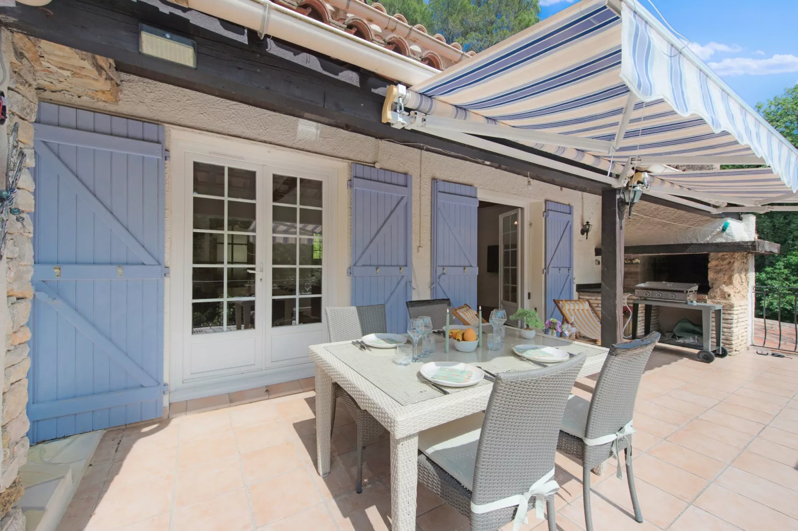 VILLA PANEOU-Terrasbalkon