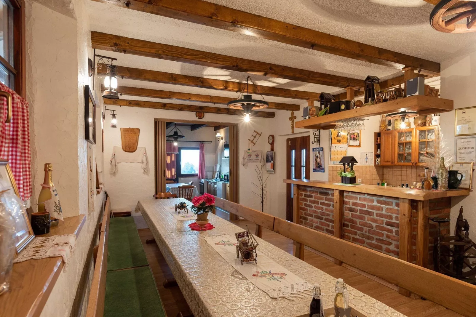 San Vinogradara - One Bedroom Holiday Home with Hot Tube-Eetkamer