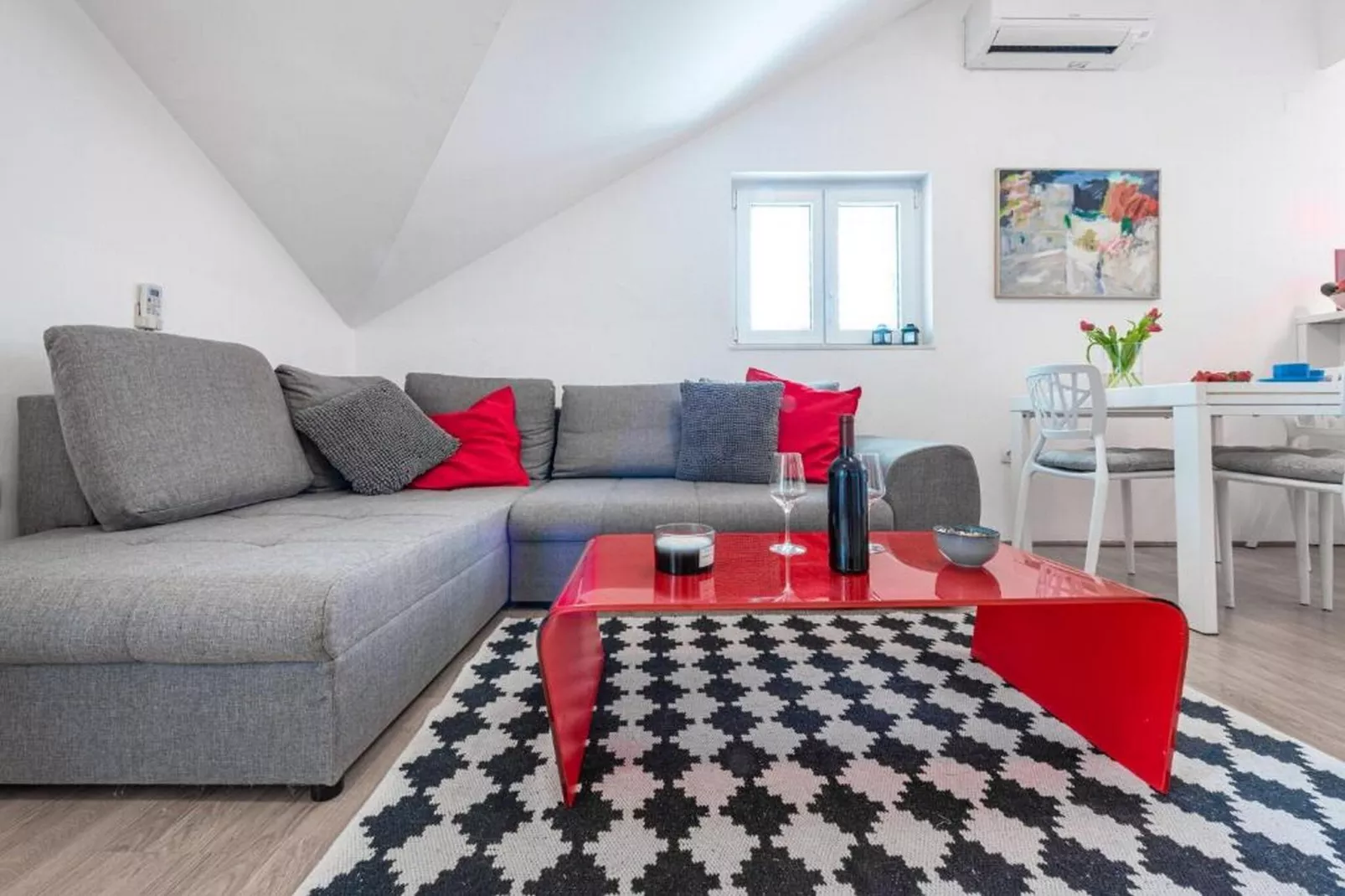 Apartments Meri & Karla - Two Bedroom Apartment with Balcony and Sea View (Karla)-Woonkamer
