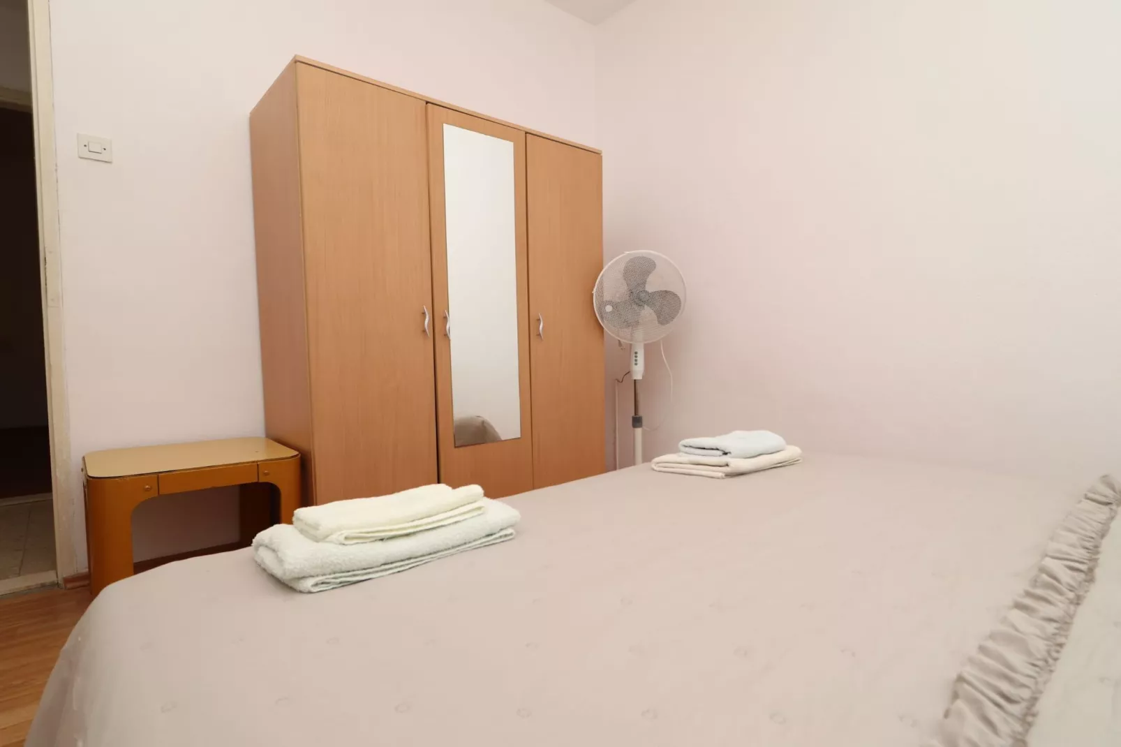 Apartments Karbuni By The Sea - Two Bedroom Apartment with Terrace and Sea View - (A1) U REDU-Slaapkamer