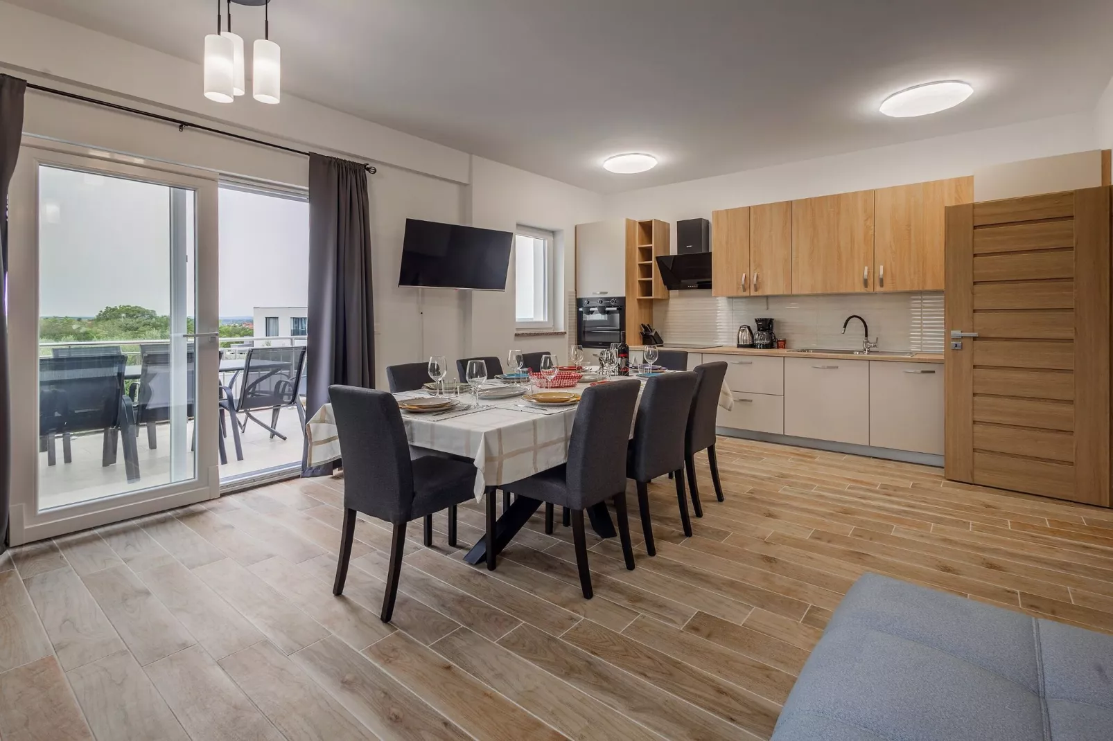 Holiday Home Milutin 1 - Four Bedroom Holiday Home with Private Pool-Eetkamer