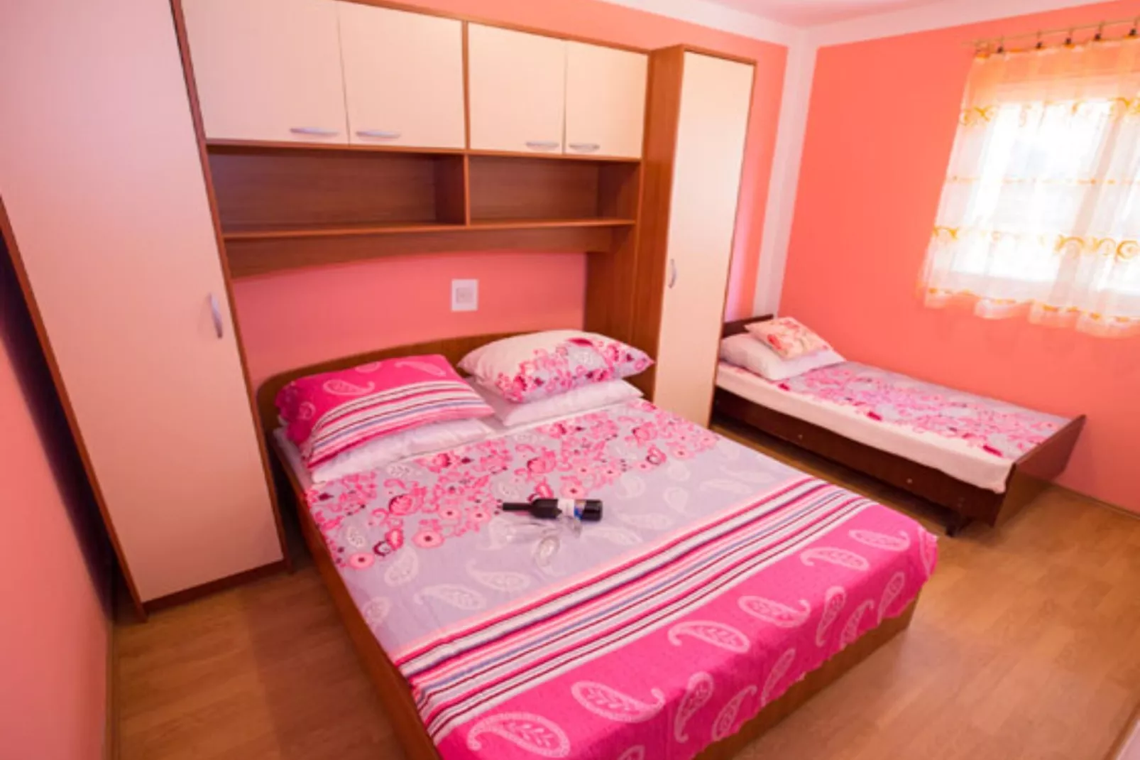 Apartments Zora - Standard One Bedroom Apartment with Balcony A1-Slaapkamer