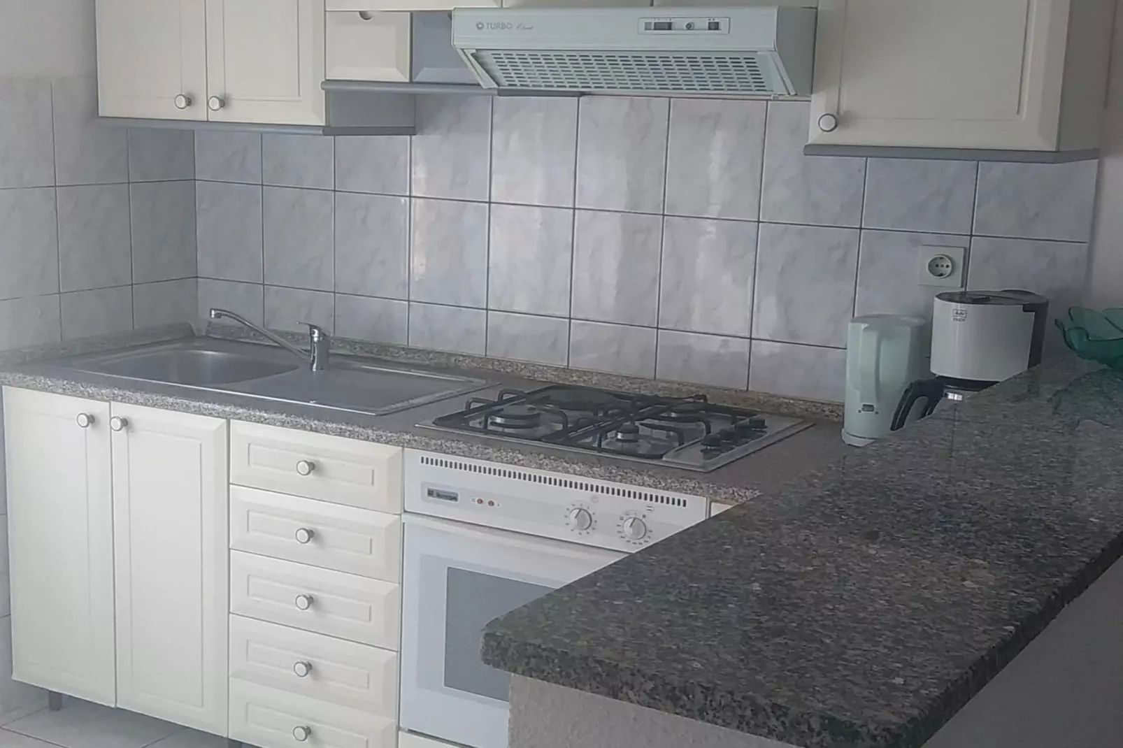 Apartments Danijela & Vlado - Three Bedroom Apartment With Balcony and Garden View-Keuken