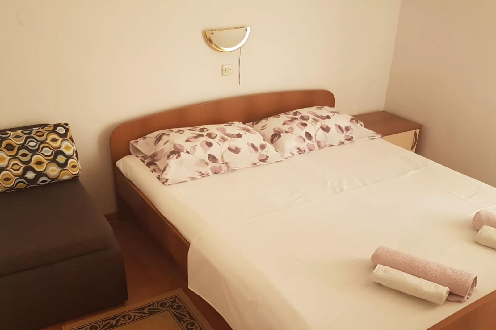 Apartments Danijela & Vlado - Two Bedroom Apartment with Balcony and Garden View-Slaapkamer
