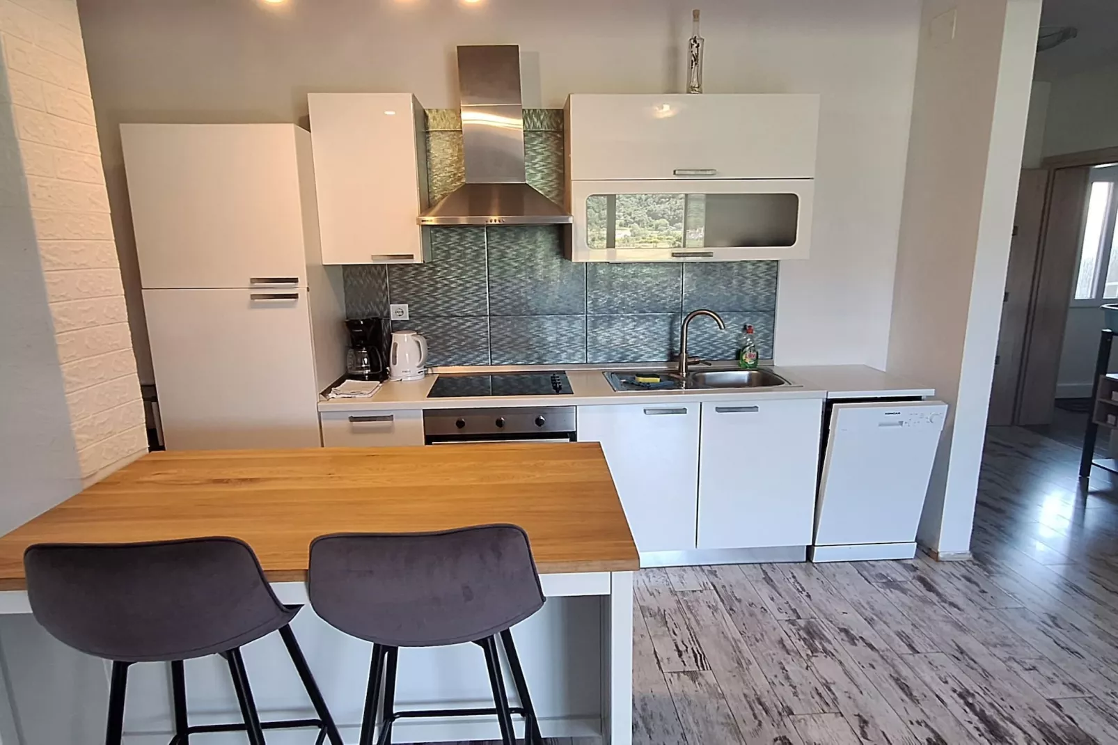 Belisima Delux - One Bedroom Apartment  With Sea View-Keuken