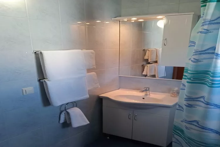 Apartments Ana Lopud - Double Room with Balcony and Sea View - (1 floor)-Badkamer
