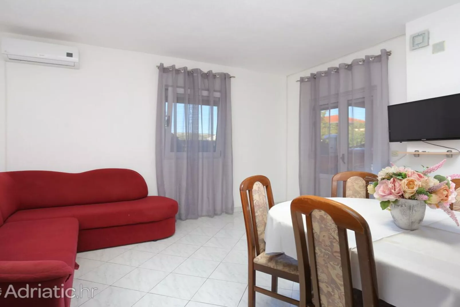 Holiday Home Nada Rogoznica - Six Bedroom Holiday Home-Woonkamer