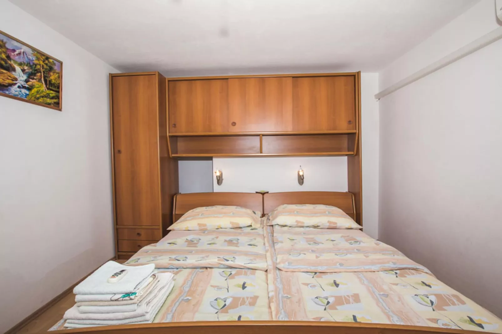 Apartments Jug - Studio Apartment with Balcony-Badkamer