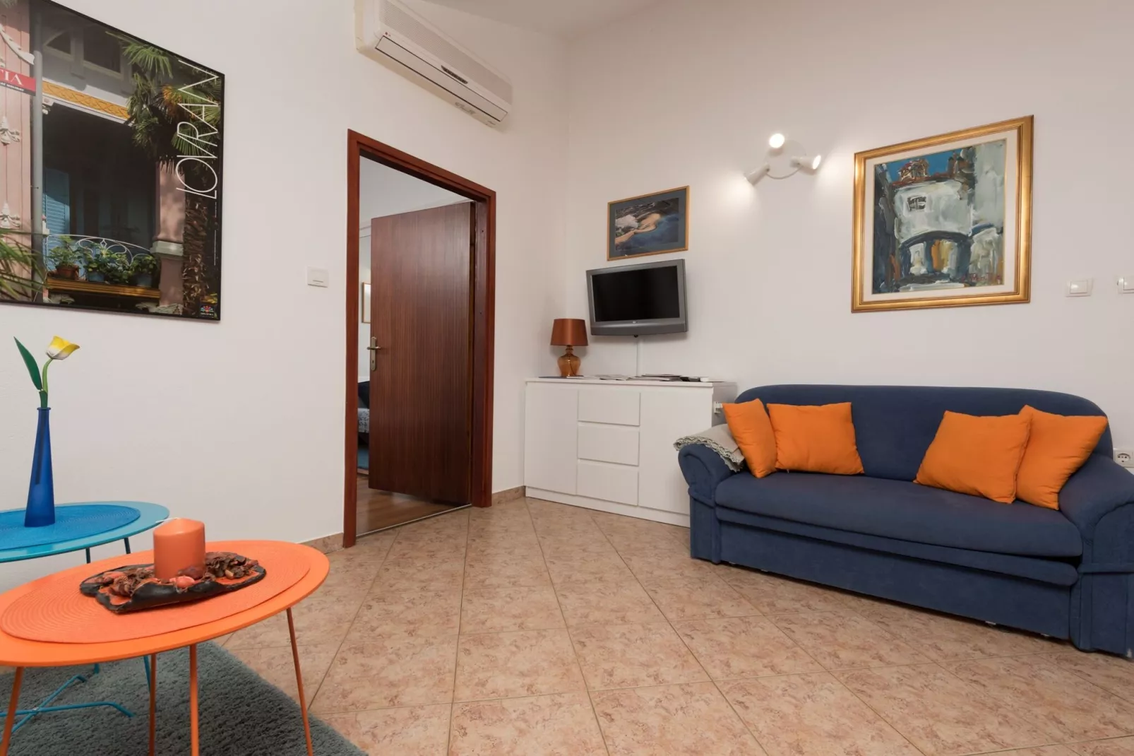 Stylish Lovran Sea View Apartments - One Bedroom Apartment with Terrace and Sea View-Woonkamer