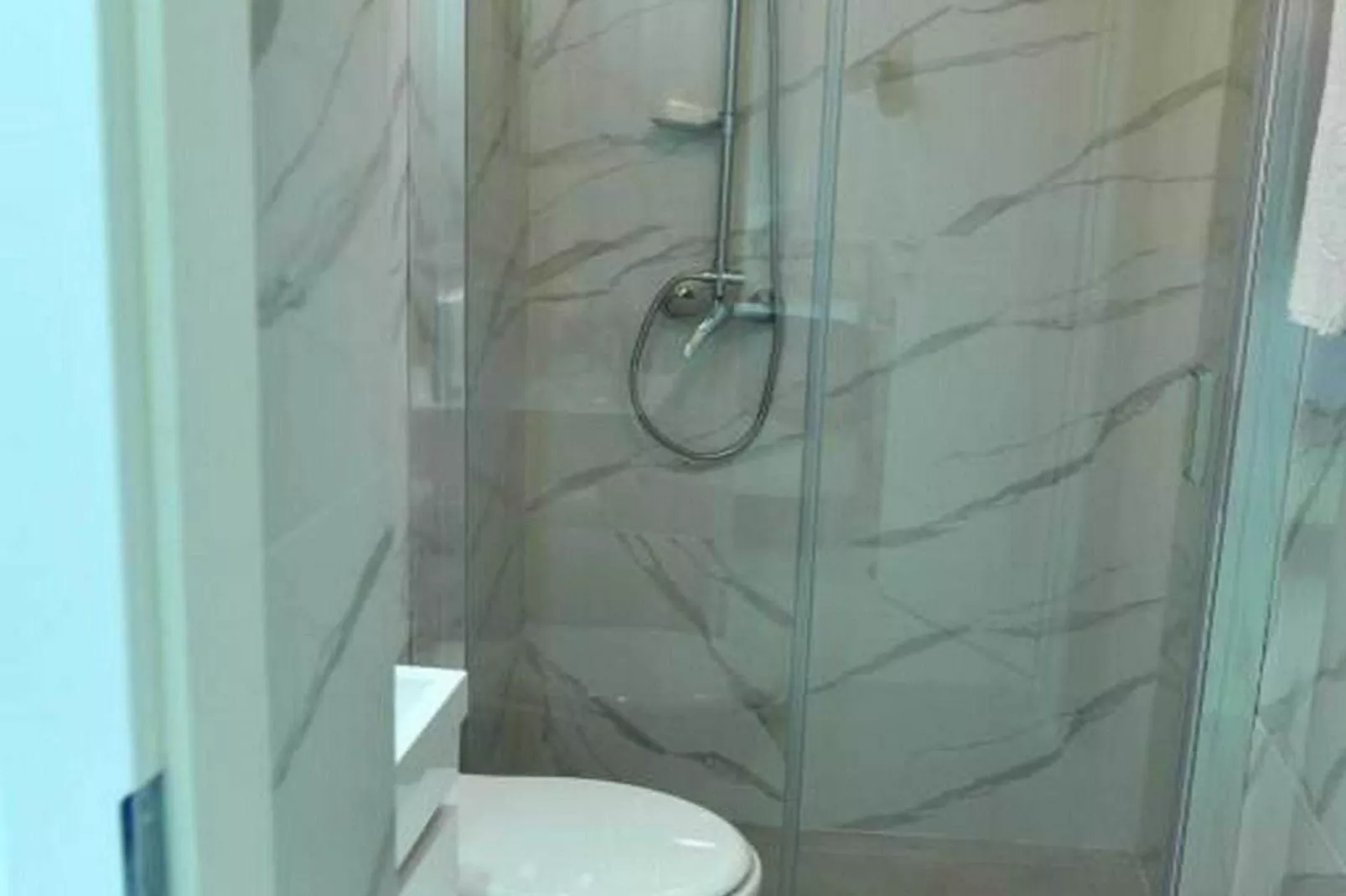 Charming Sinj Town Studio Apartments - Studio Apartments-Badkamer