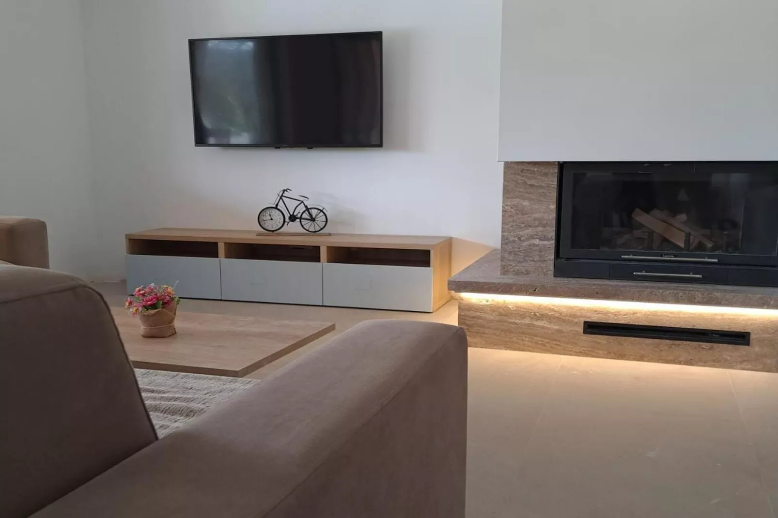 Three Bedroom Villa-Woonkamer