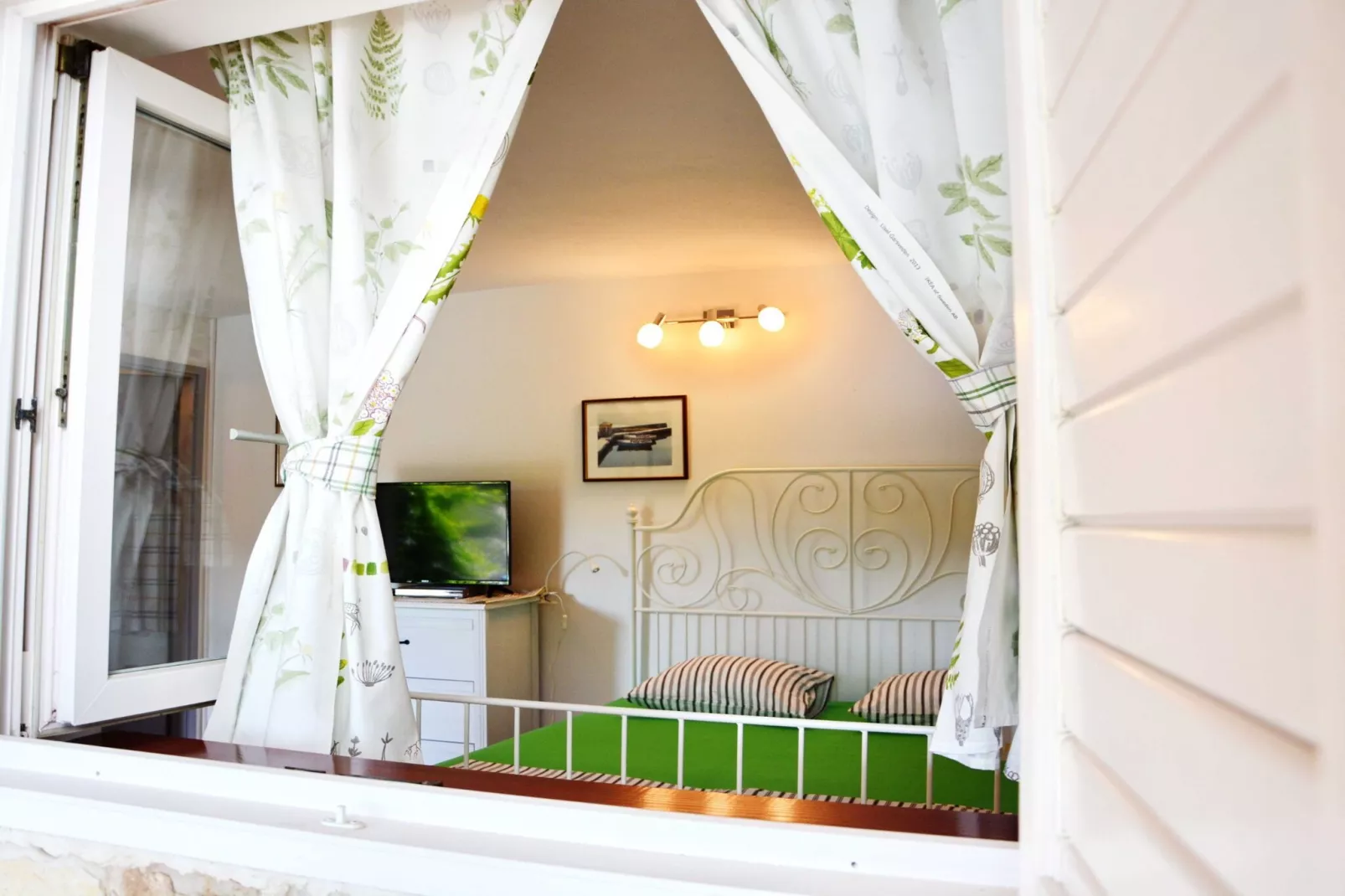 Blissful Bay Apartments Vrboska - Studio with Terrace (owner Ruzmarin)-Slaapkamer