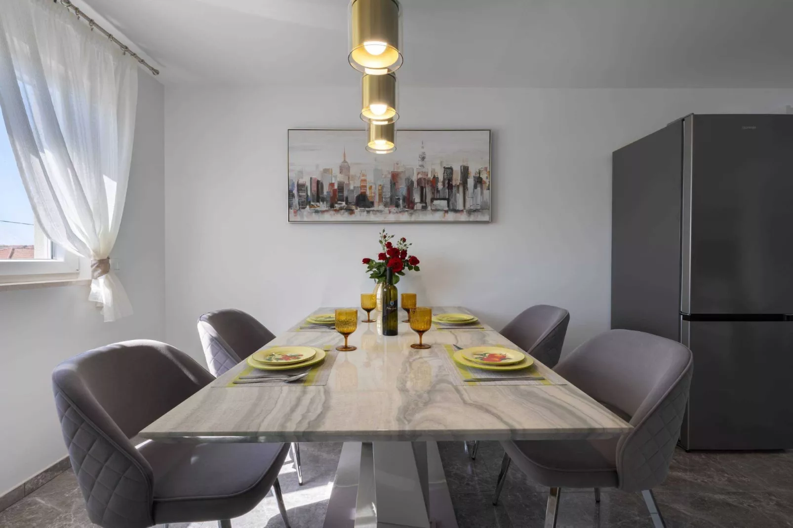 Kastel Stari Sunny Downtown Apartment with Terrace - One Bedroom Apartment with Terrace-Eetkamer