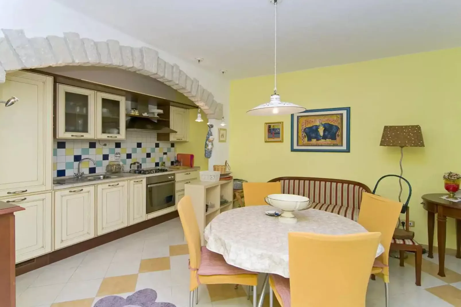 Three Bedroom Villa  With Private Pool-Eetkamer