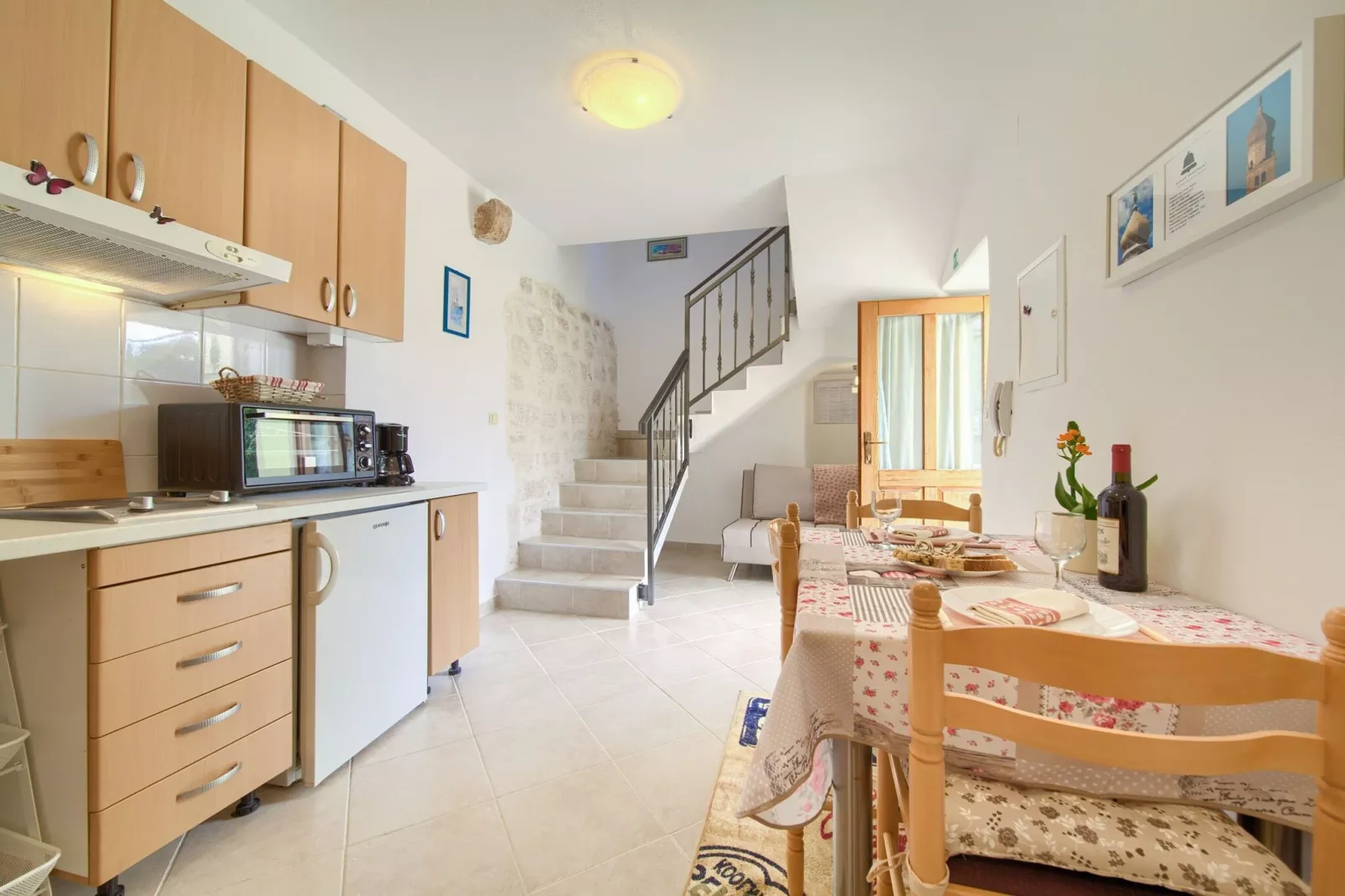 Chic and Charming Krk Downtown Apartments - Standard Studio Apartment (owner Bishop)-Keuken