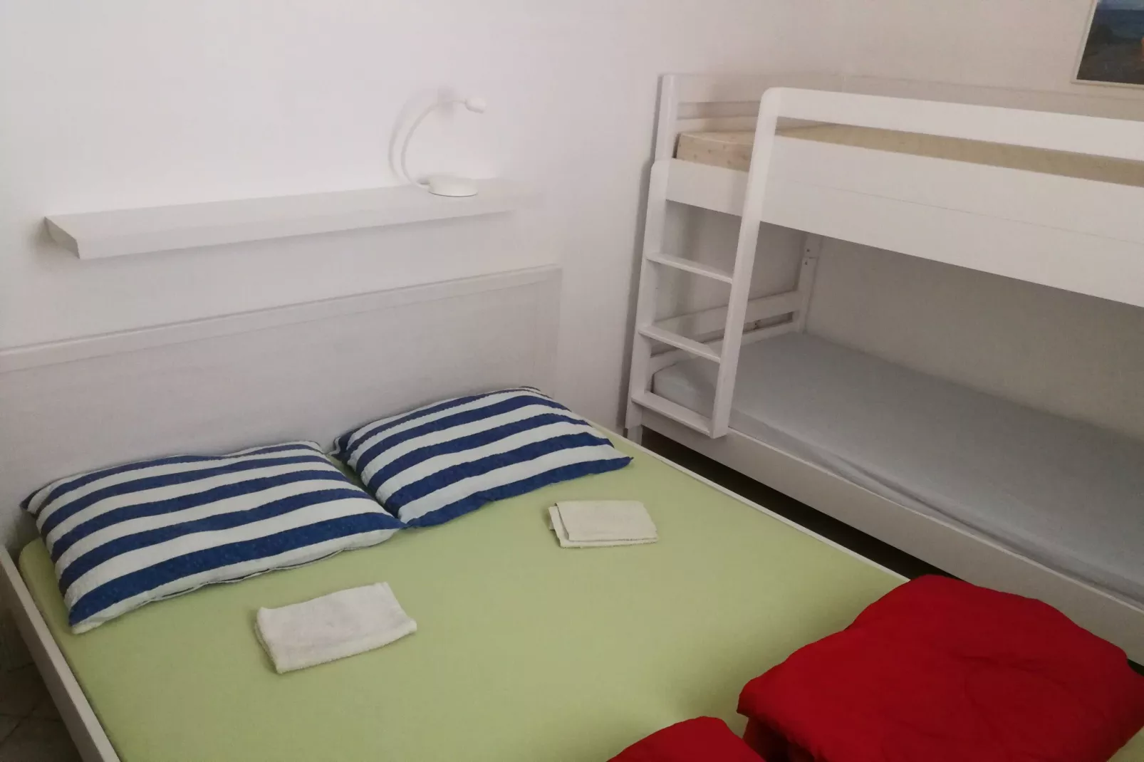 Two-Bedroom Apartment (A2-Luna)-Slaapkamer
