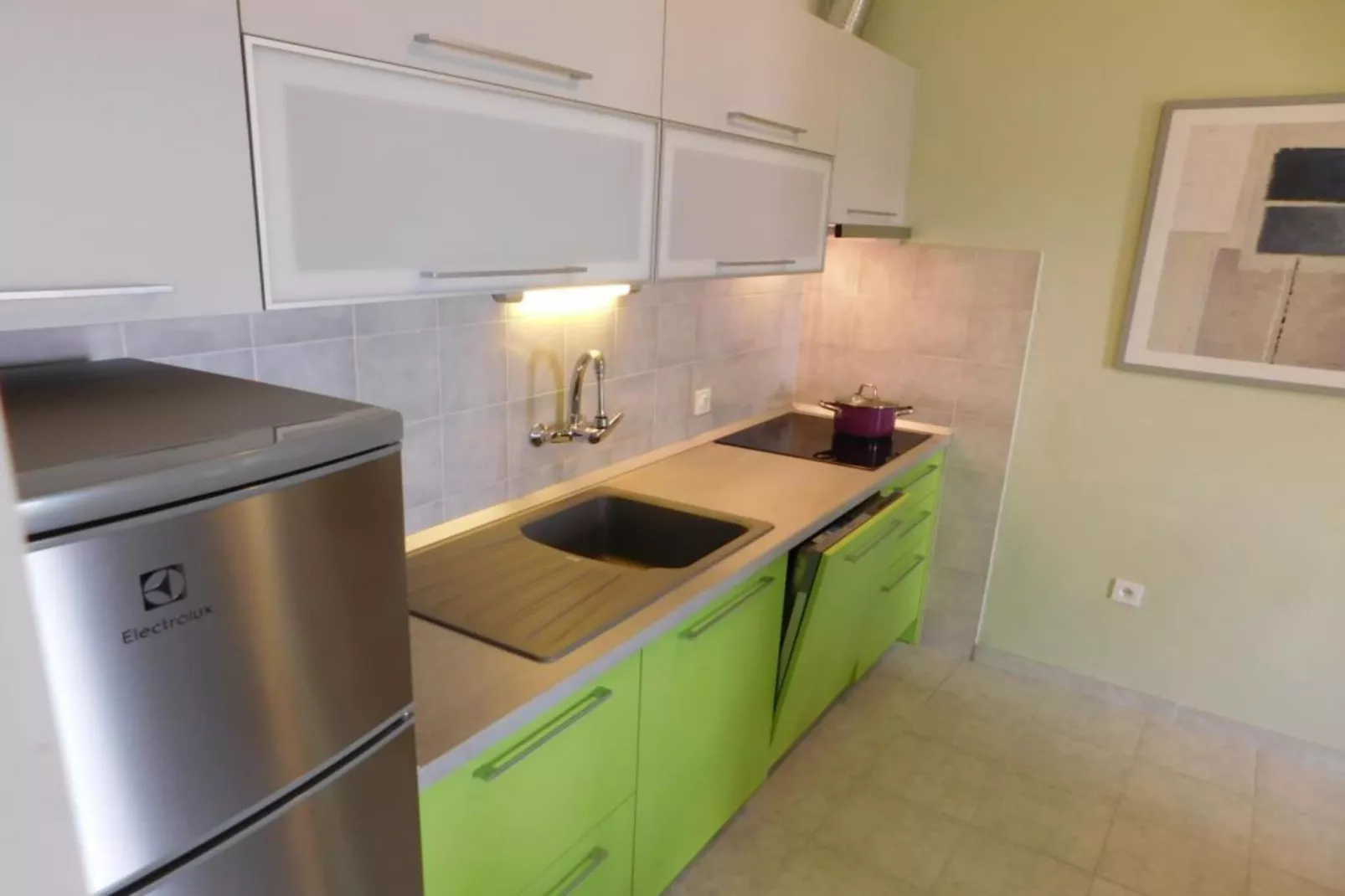 Apartments Roščić - Two Bedroom Apartment with Balcony-Keuken