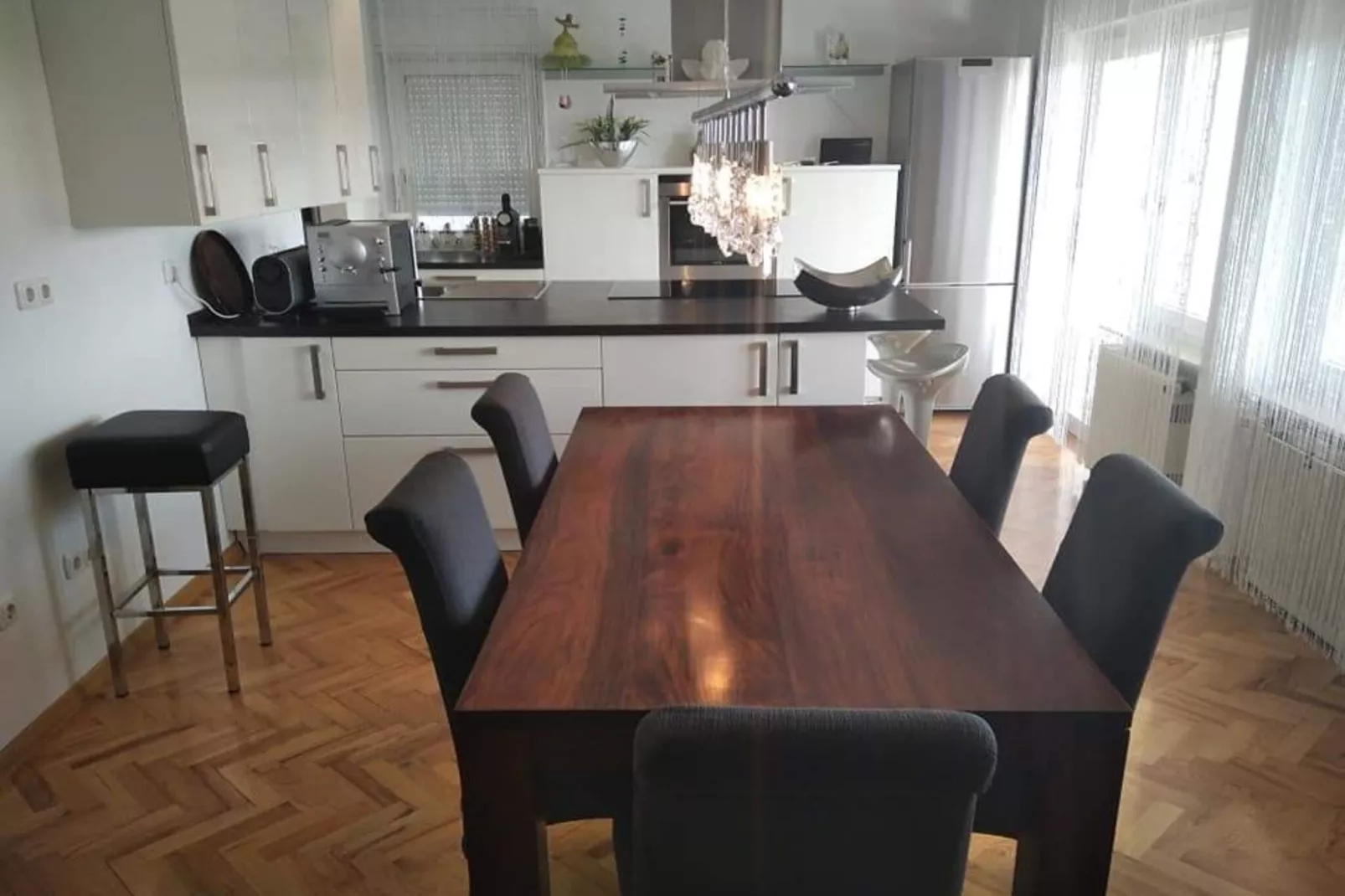 Holiday Home Dugo Selo M&A - Five Bedroom Holiday Home with Terrace