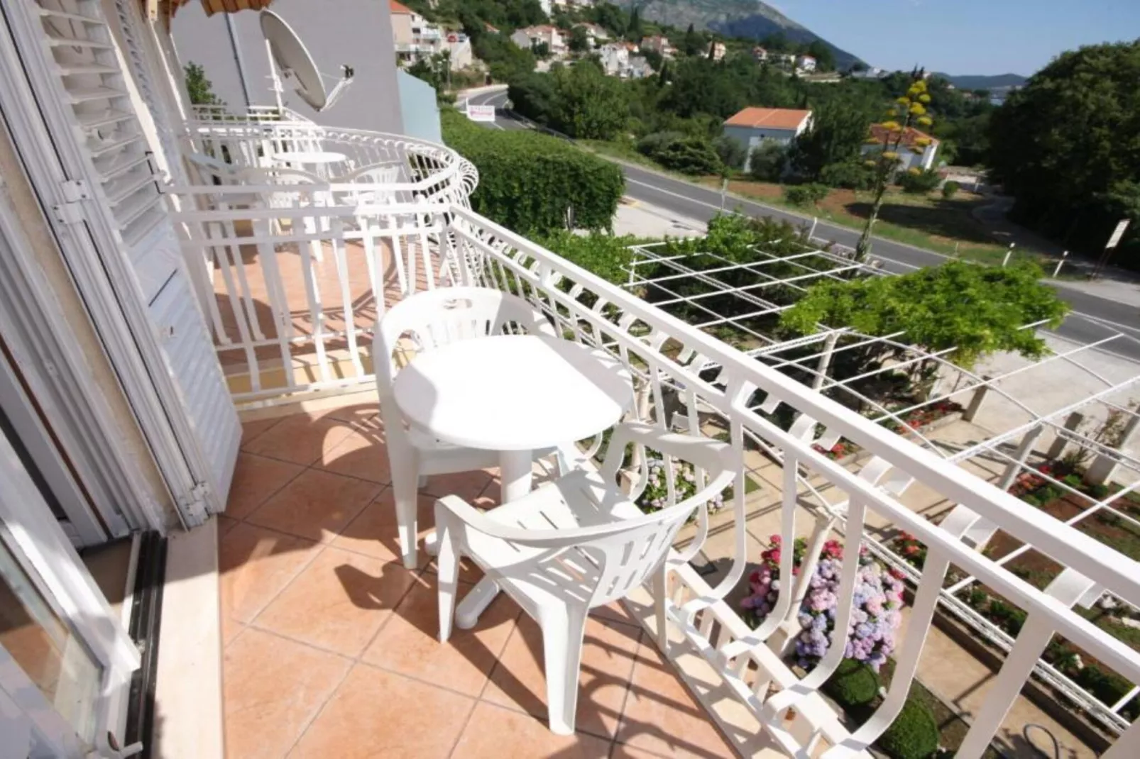 Two Bedroom Apartment With Sea View 11-Terrasbalkon