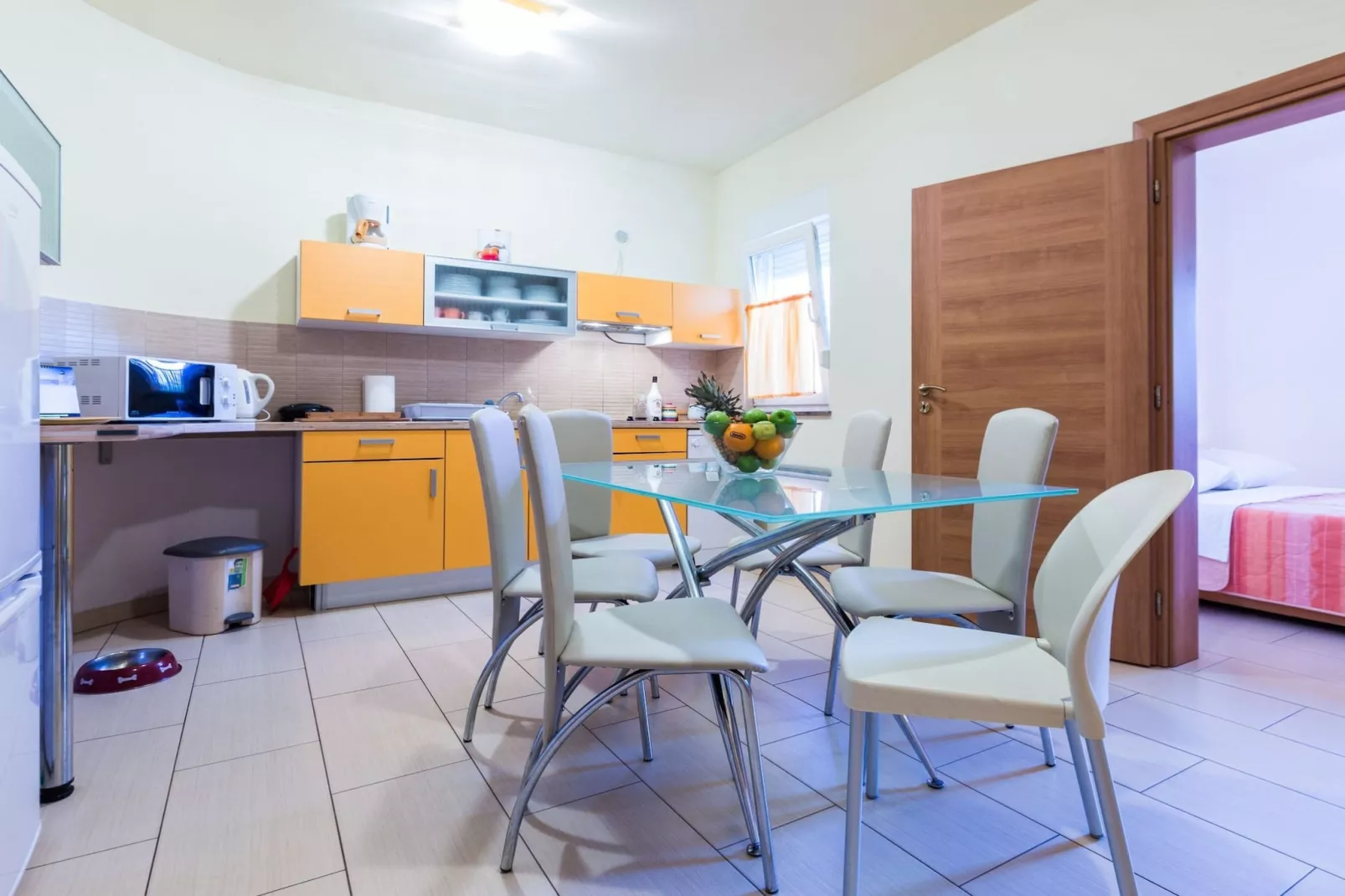 Elegant and Lavish Leisure Apartments Zadar with Outdoor Pool - Standard Two Bedroom Apartment with Terrace (owner Orange)-Keuken