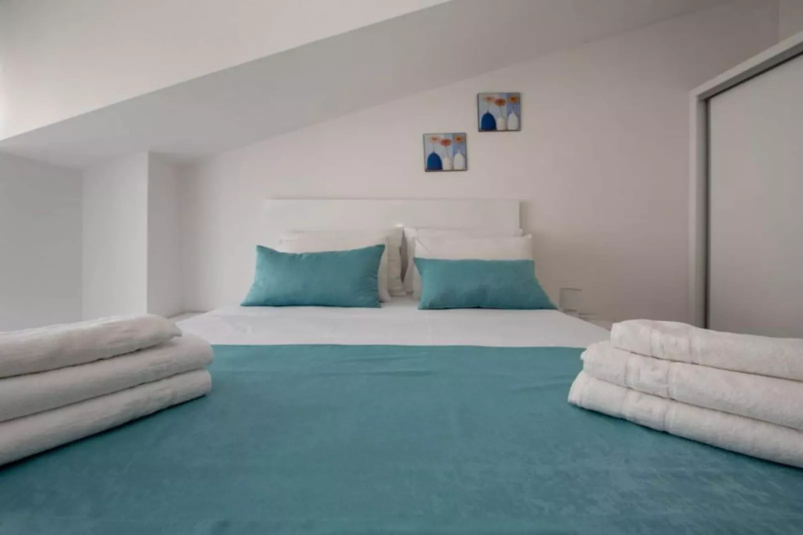 Villa Tomi - Studio With Balcony (10)-Slaapkamer