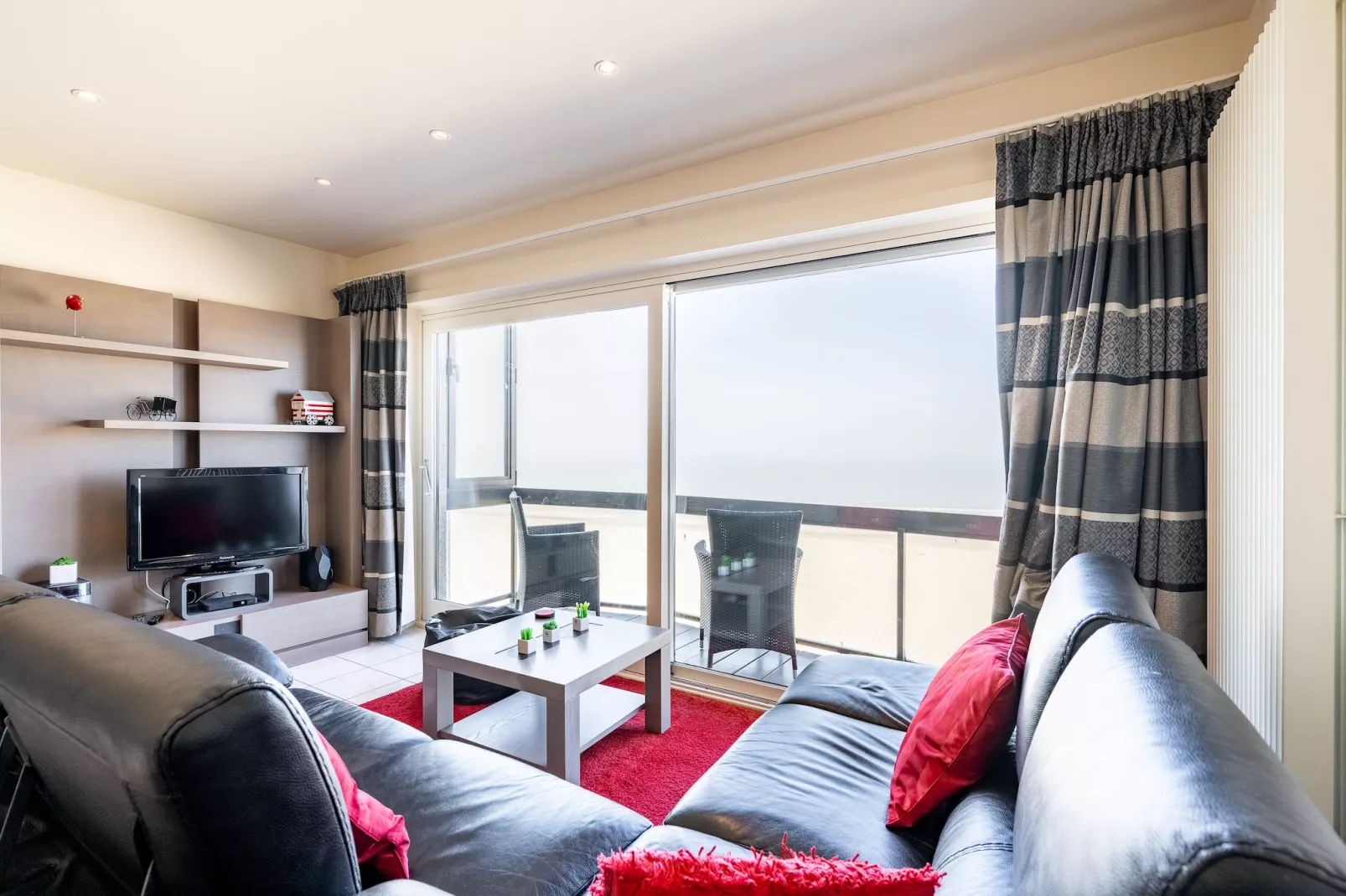 MALIBU BEACH I 6-Woonkamer