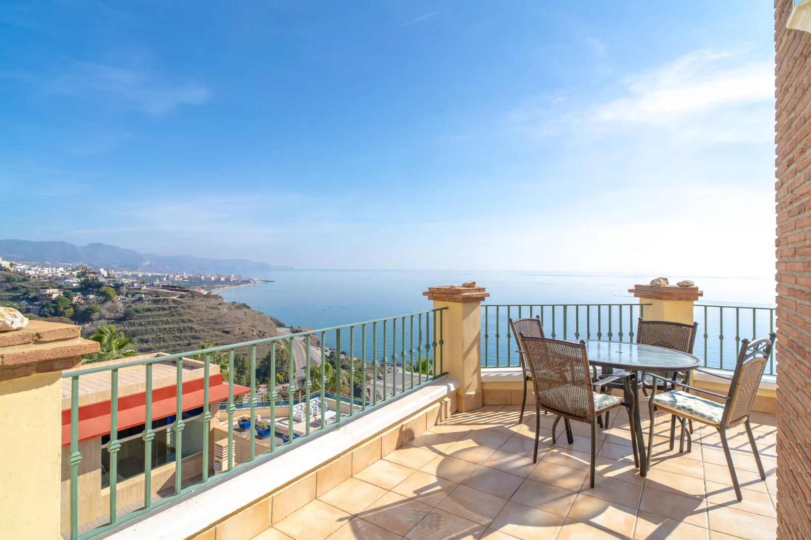 Tamango Hill Alcazaba B by Casasol-Terras