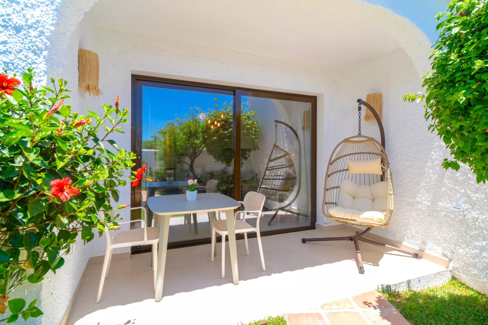 Capistrano Village Boutique by Casasol-Tuinen zomer