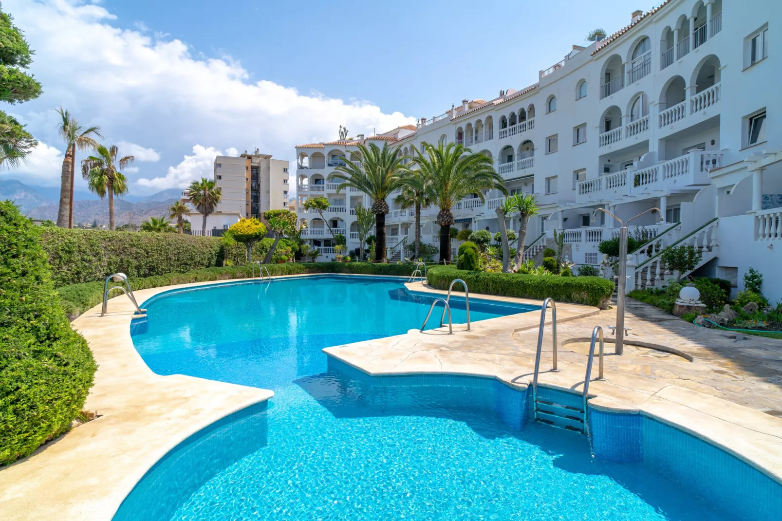 Stella Maris Beachfront 1J by Casasol-Zwembad