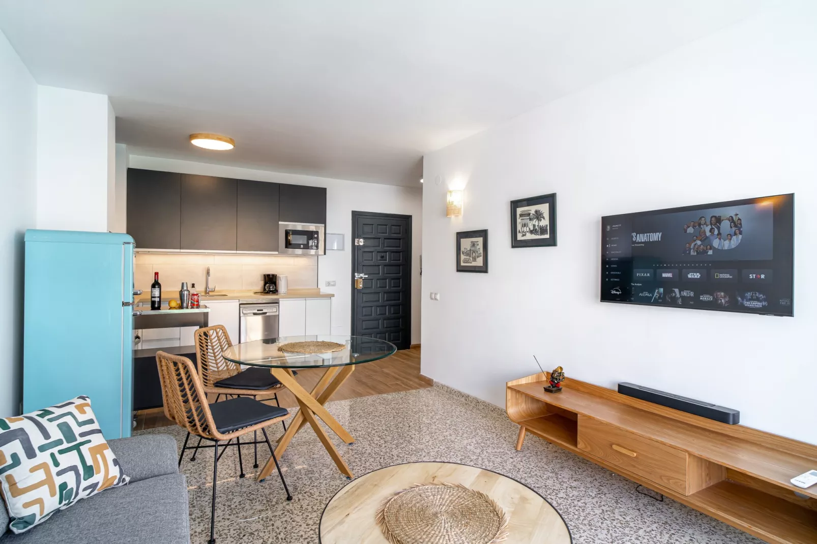Albaida Seaview by Casasol-Woonkamer