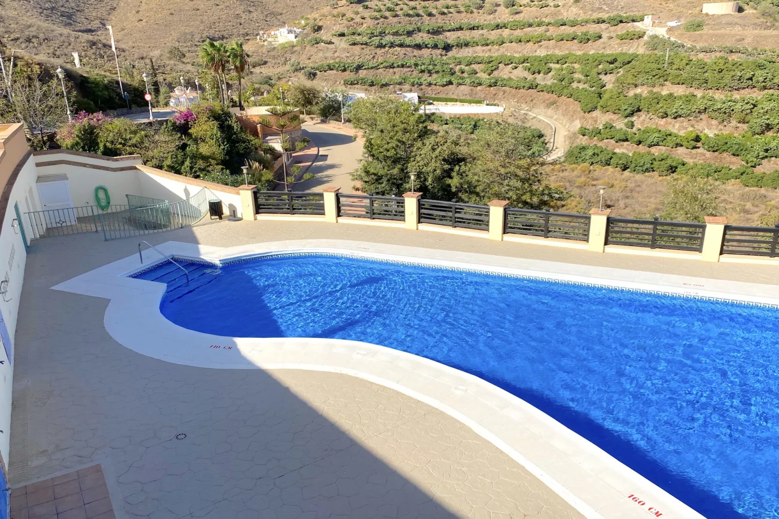 Tamango Hill Alcazaba A 1B by Casasol-Zwembad