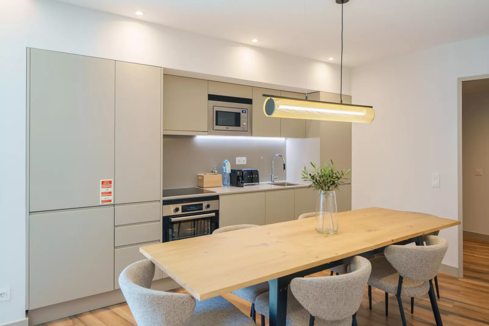 Feel Porto Firmeza Coworking & Flat 3.4-Keuken