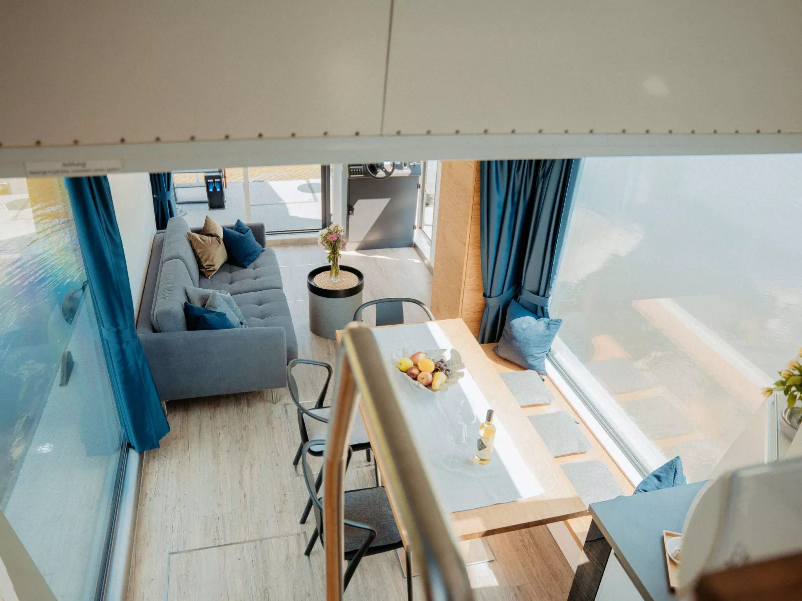 Floating Home-Hausboot in Mettlach Hafen-Binnen