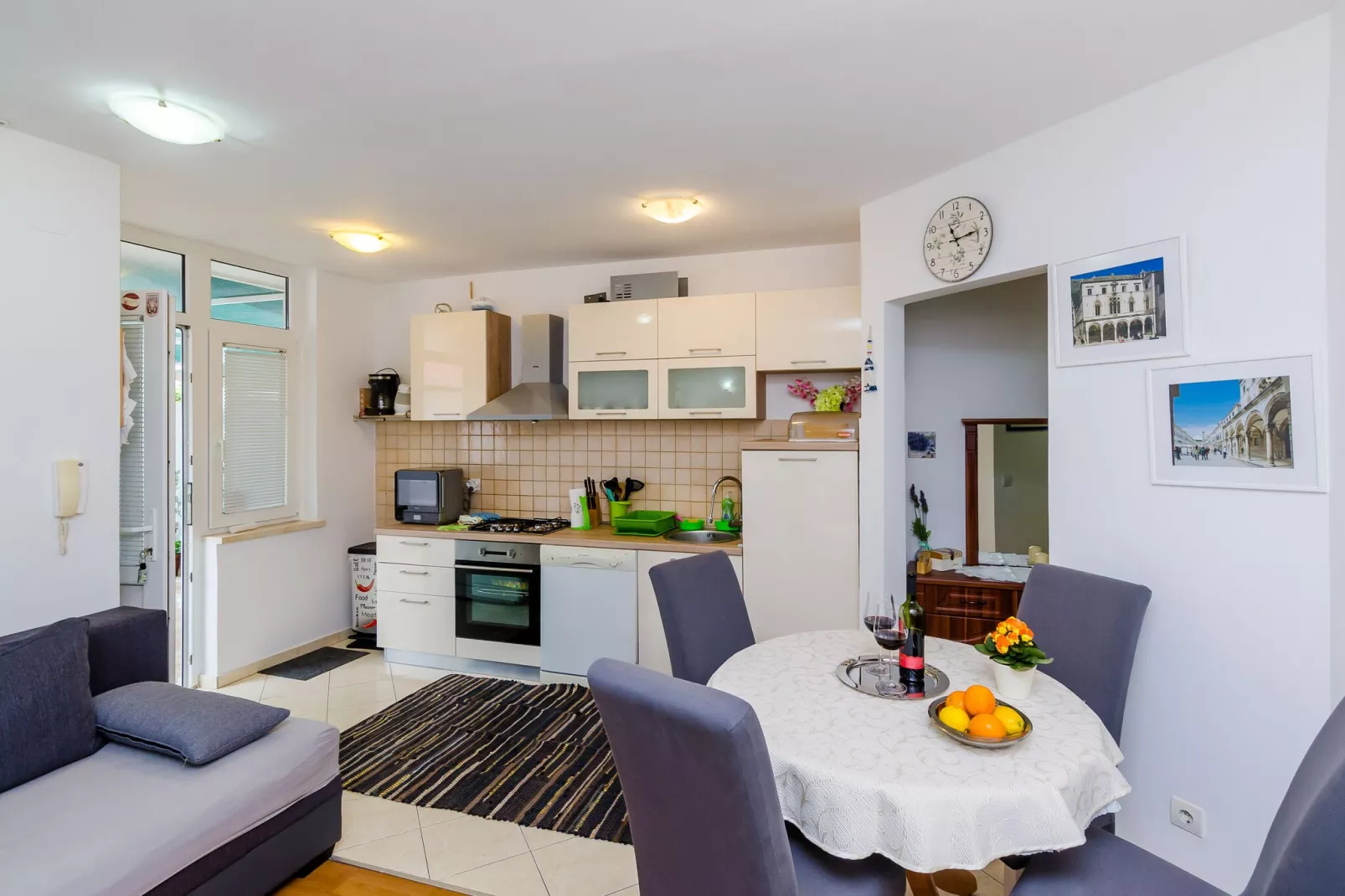 Apartments Captain - Superior One Bedroom Apartment with Terrace (4 Adults)-Eetkamer