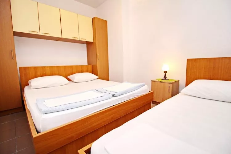 Apartments Neven - Two Bedroom Apartment with Terrace and Partial Sea View (A1)-Slaapkamer