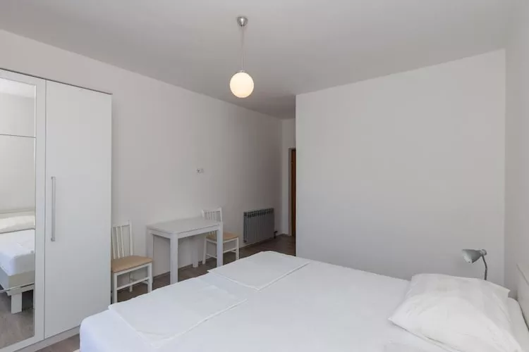 Rooms Villa Bašica - Comfort Double Room with Balcony and Sea View (Soba 3)-Slaapkamer
