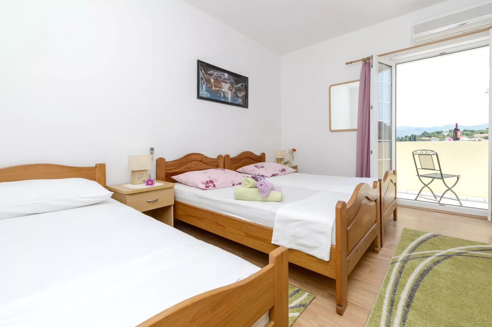 Oreb Dream Apartments - One Bedroom Apartment with Terrace and Sea View (Apartment 1)-Slaapkamer