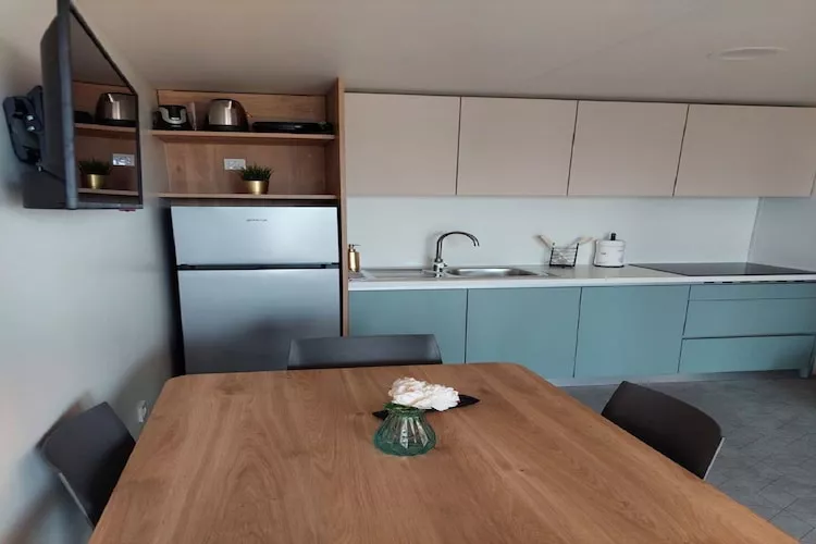 Tasha Premium Mobile Home - Two Bedroom Mobile Home with Terrace and Hot Tub-Keuken