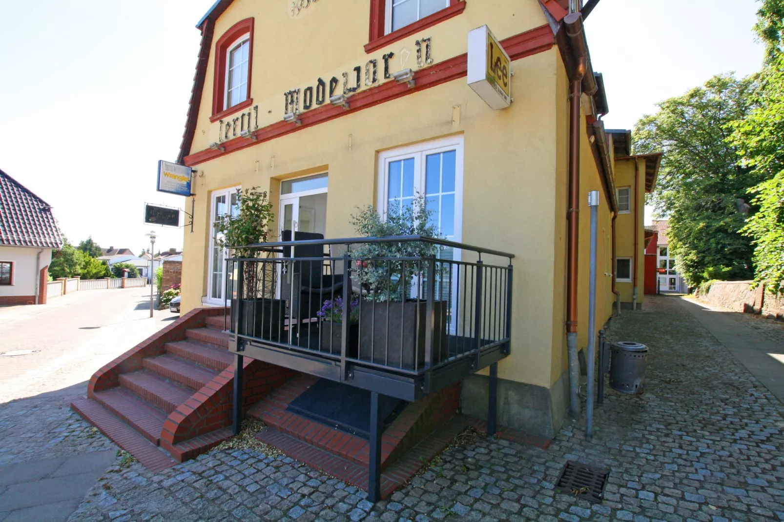 Appartement 2 P-Buitenkant zomer
