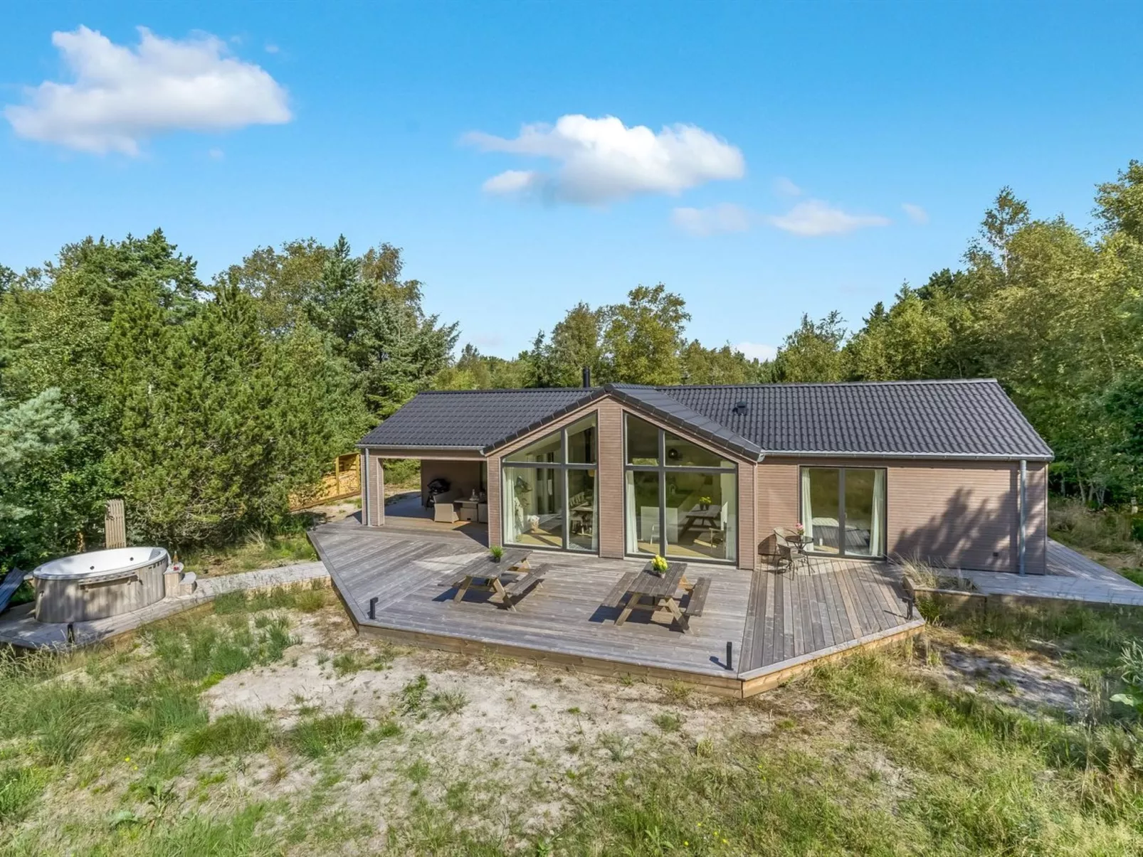"Aarthi" - 575m from the sea-Buiten